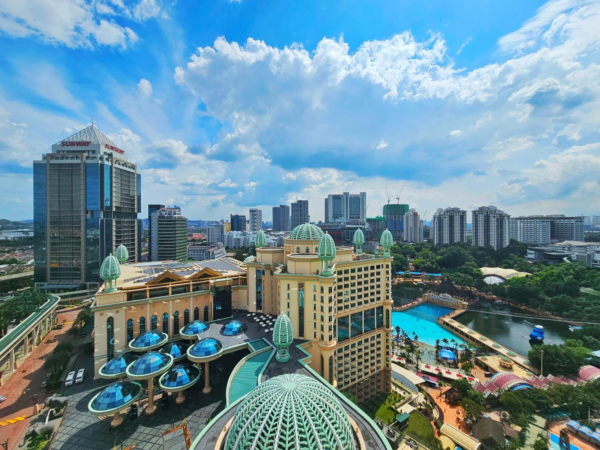 #12 New Sunway Resort Family Suite Lagoon View 八打灵再也 外观 照片